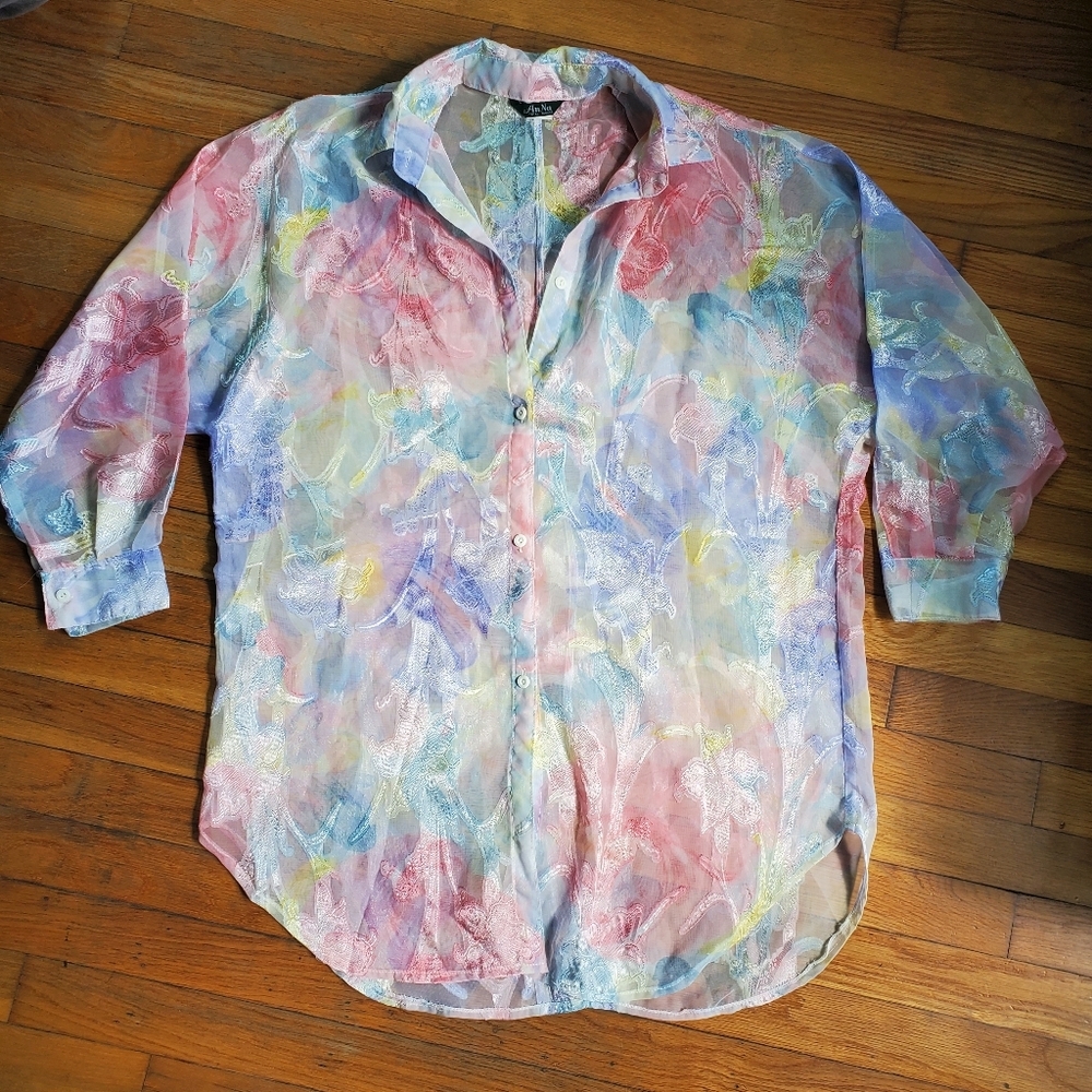 AnNa total fashion floral‎ sheer button up blouse
